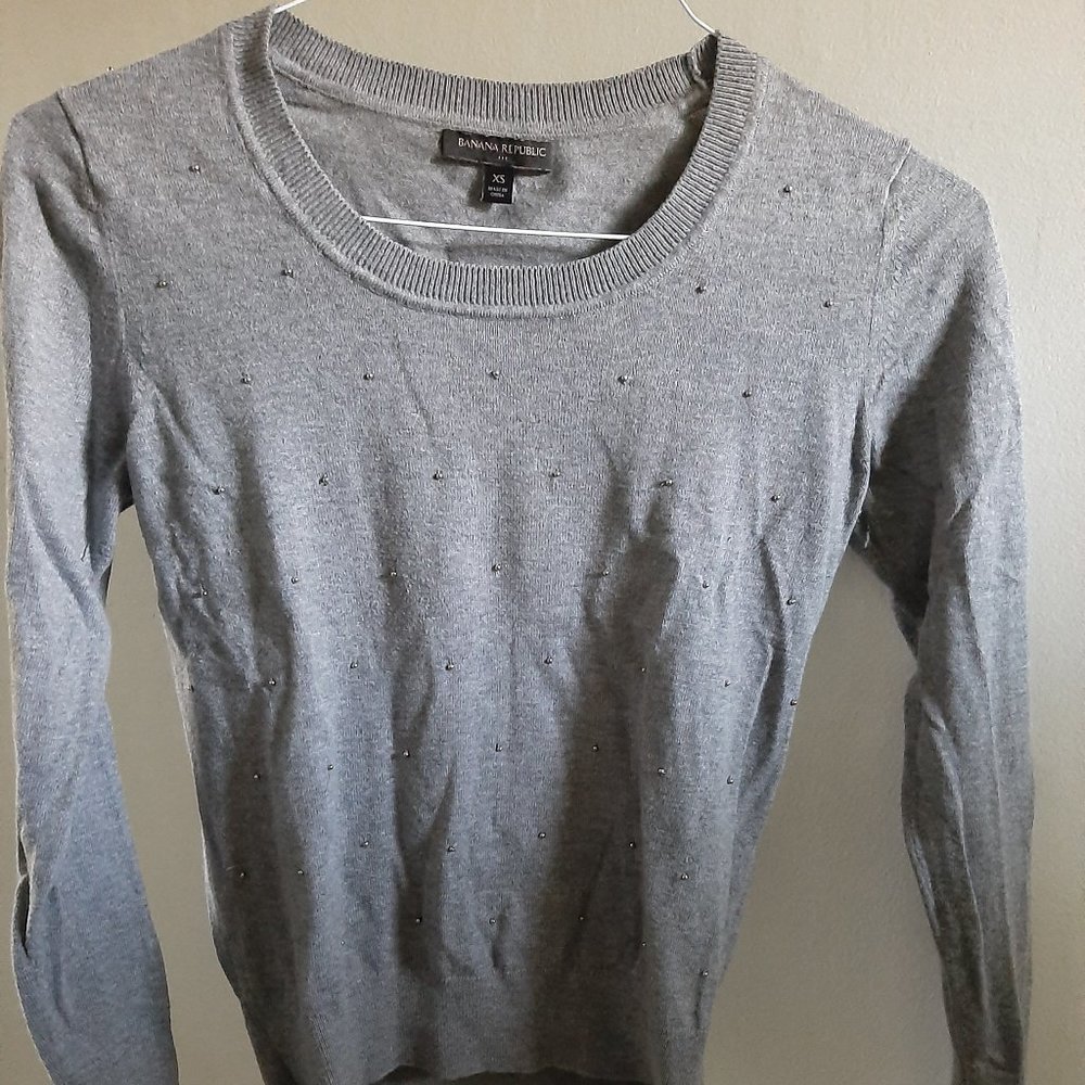 Banana Republic XS Grey with silver beads Sweater
